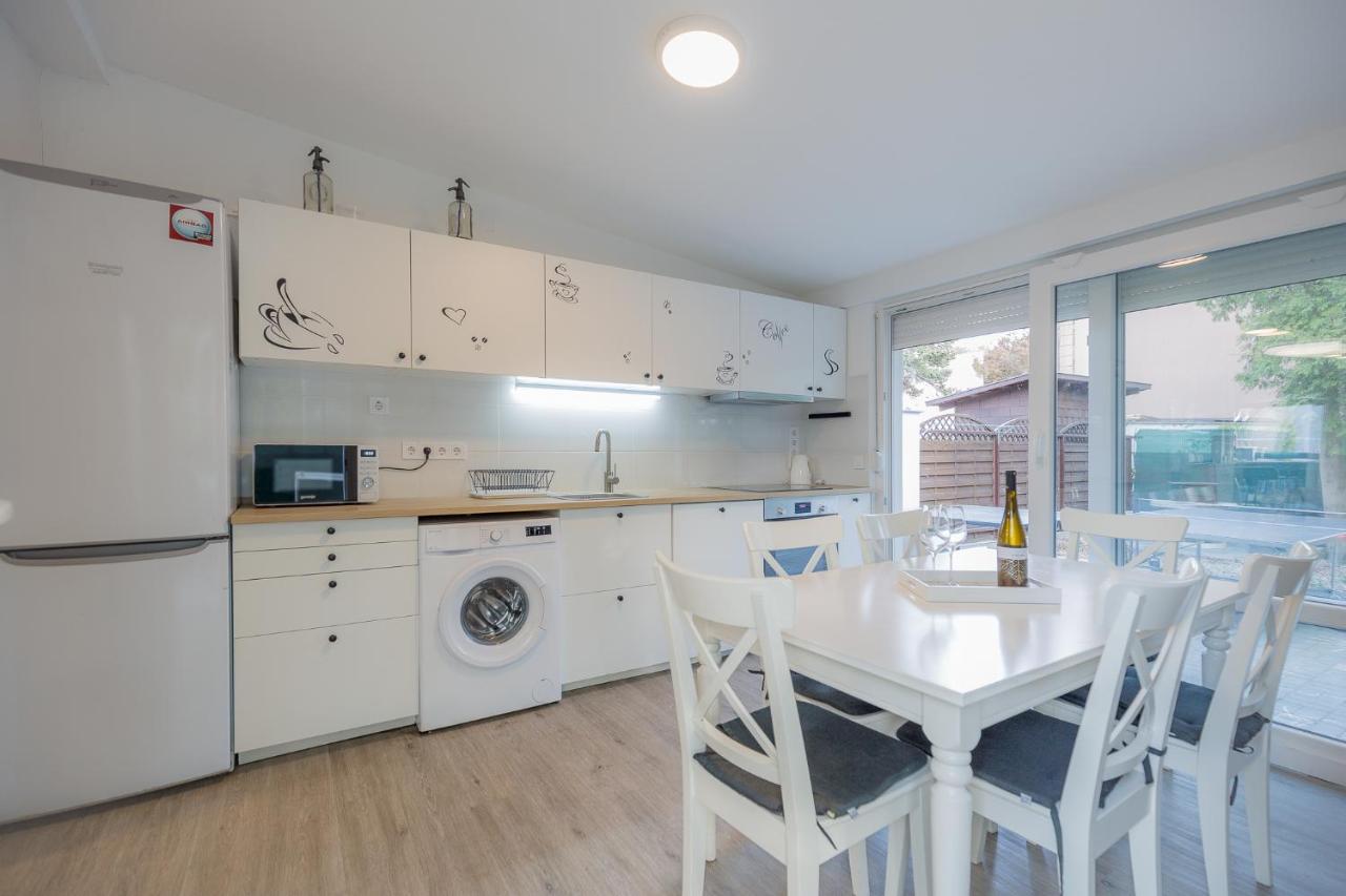 Apartament Galerius Pihenohaz By Bltn Siófok Zewnętrze zdjęcie